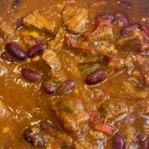 picture of a pot of chunky beef chilli made with diced beef from red down beef and lamb